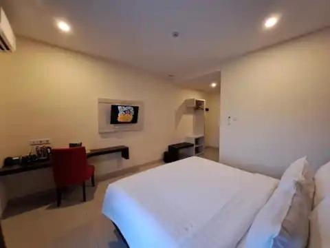 Hotel Simfony Alor Kalabahi Экстерьер фото
