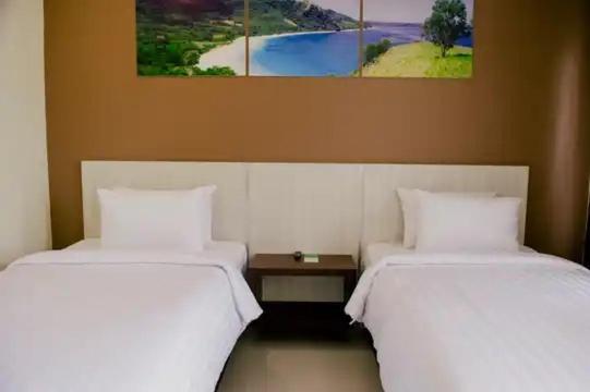 Hotel Simfony Alor Kalabahi Экстерьер фото